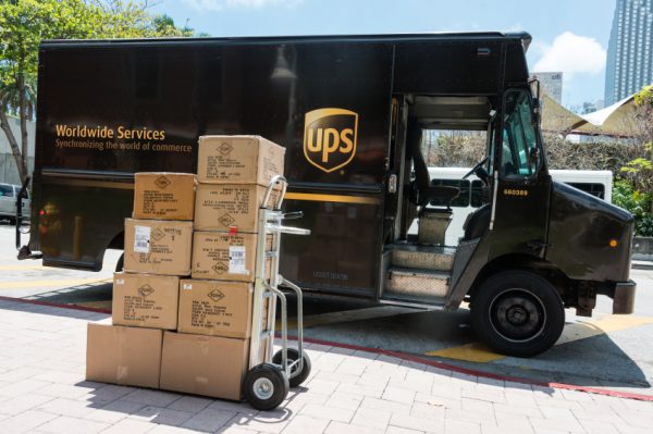 Служба доставки UPS — отзывы